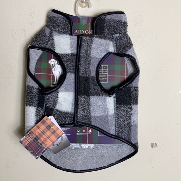 Pet Life Black Boxer Classical Plaid Insulated Dog Coat - Black - Picture 2 of 9